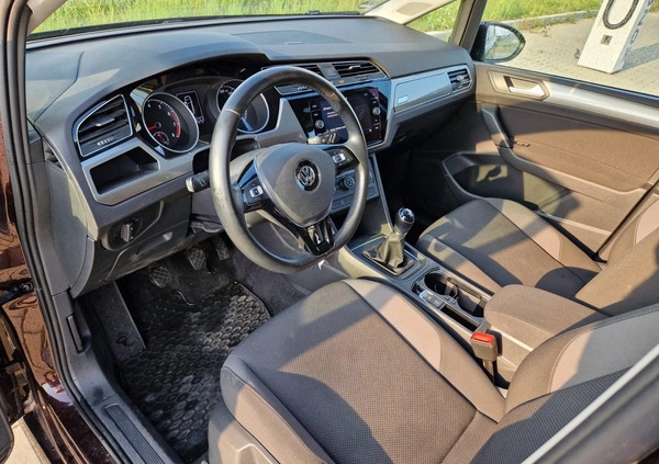 Volkswagen Touran cena 75900 przebieg: 59900, rok produkcji 2019 z Kraków małe 497